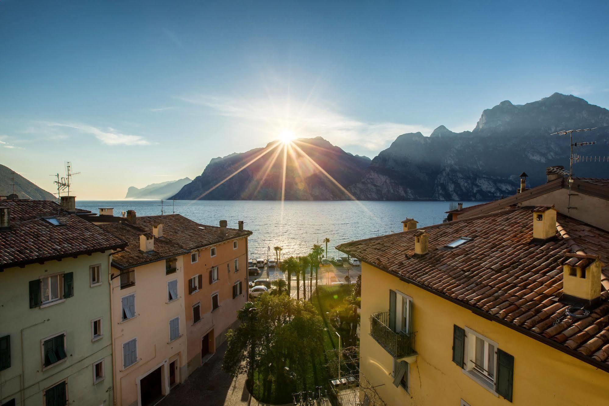 Casa Nataly Bed & Breakfast Torbole Sul Garda Exterior photo